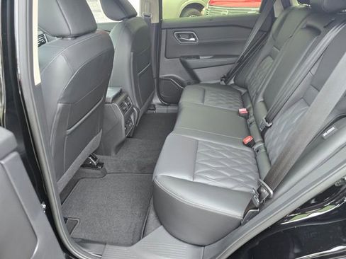 New 2026 Nissan Rogue Platinum AWD/4WD image 14
