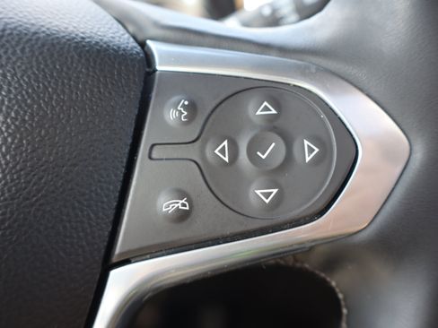 Used 2023 Chevrolet Traverse Premier AWD/4WD image 18