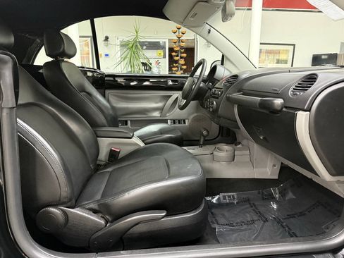 Used 2005 Volkswagen Beetle GLS FWD image 13