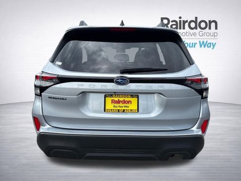 Used 2025 Subaru Forester Premium image 7