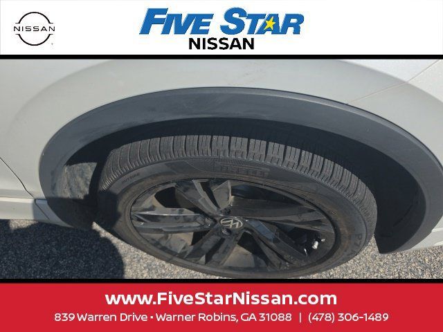 Used 2024 Volkswagen Tiguan SE R-Line FWD image 7