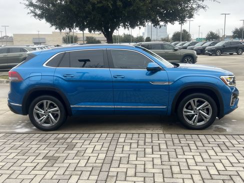 Certified 2024 Volkswagen Atlas Cross Sport SEL R-Line image 11