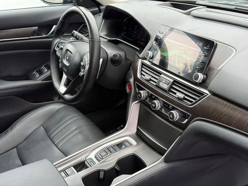 Used 2022 Honda Accord Touring image 8