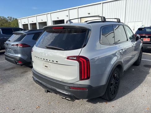 Used 2022 Kia Telluride SX w/ SX Prestige Package image 7