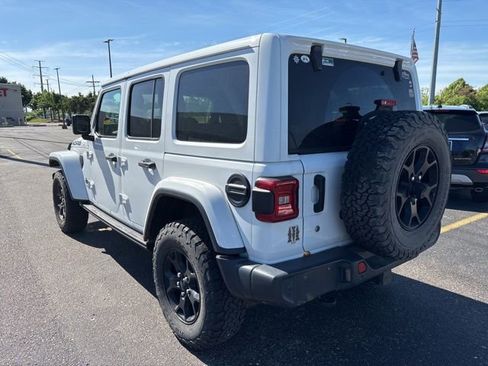 Used 2018 Jeep Wrangler Unlimited Sahara w/ Quick Order Package 24M Moab AWD/4WD image 3