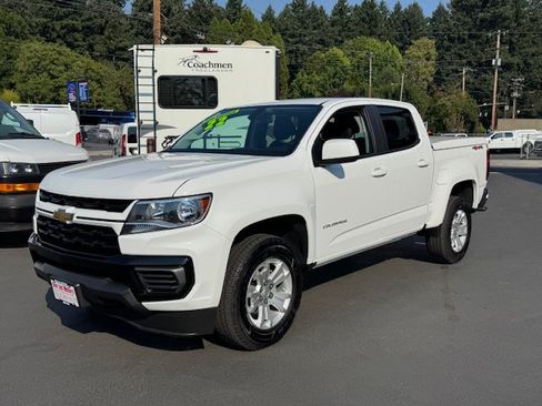 Used 2022 Chevrolet Colorado LT AWD/4WD image 6