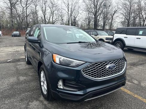 Certified 2023 Ford Edge SEL w/ Convenience Package AWD/4WD image 1