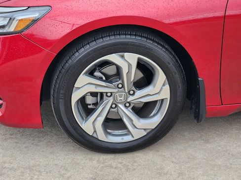Used 2018 Honda Accord EX image 11