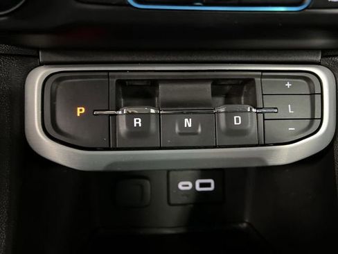 Certified 2023 GMC Acadia SLE image 15