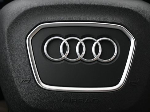 Used 2022 Audi Q5 2.0T Premium Plus image 24