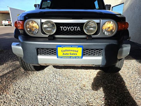 Used 2008 Toyota FJ Cruiser 4WD image 28