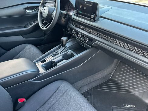 Used 2024 Honda Accord LX image 32