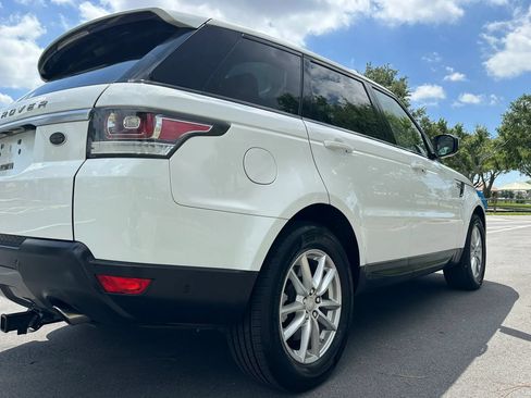 Used 2017 Land Rover Range Rover Sport SE AWD/4WD image 12