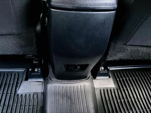 Used 2016 Toyota RAV4 XLE AWD/4WD image 11