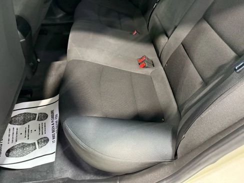 Used 2016 Chevrolet Cruze LT w/ Technology Package image 24