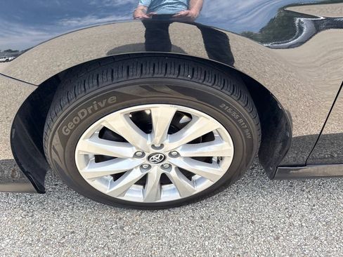 Used 2019 Toyota Camry LE FWD image 24
