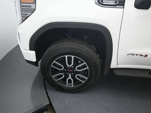 Used 2026 GMC Sierra 1500 AT4 w/ AT4 Premium Package AWD/4WD image 9