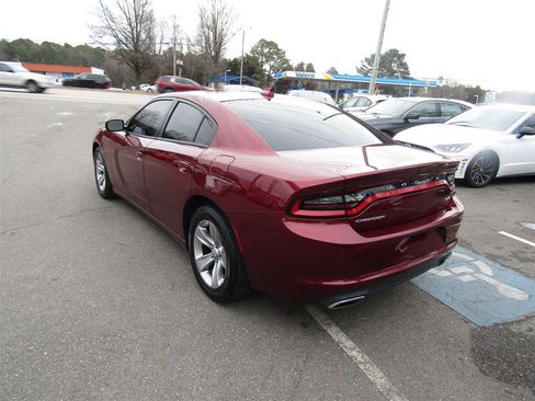 Used 2017 Dodge Charger SXT w/ Navigation & Travel Group image 6