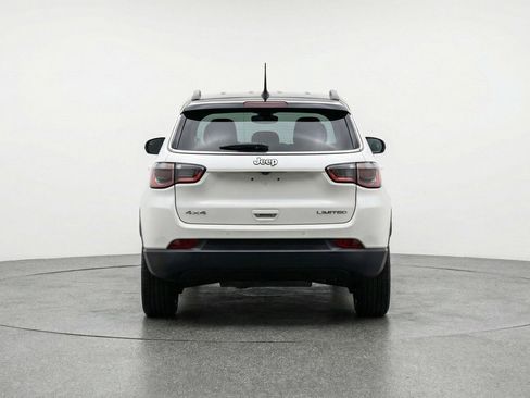 Used 2025 Jeep Compass Limited image 7