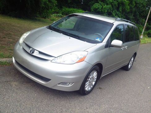 Used 2008 Toyota Sienna FWD image 6
