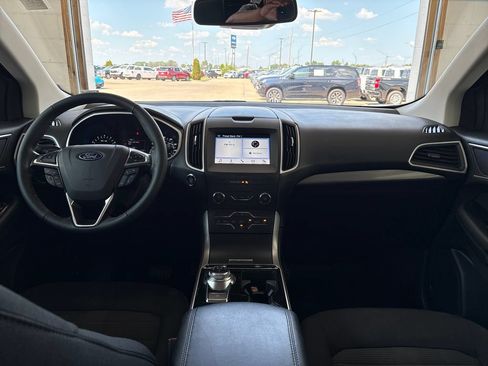 Used 2019 Ford Edge SEL FWD image 12