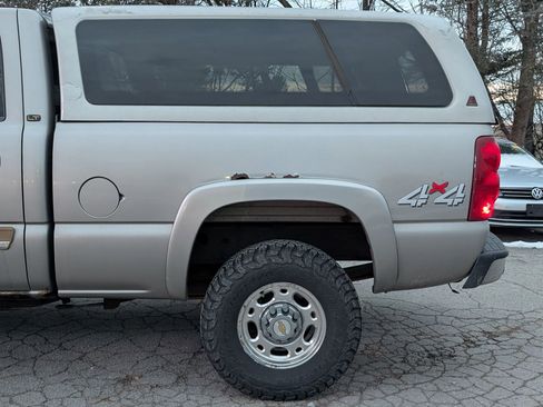 Used 2003 Chevrolet Silverado 2500 LT image 4