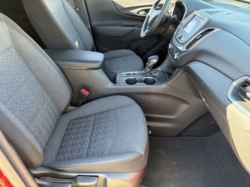 Certified 2024 Chevrolet Equinox LT w/ LPO, Cargo Package FWD image 12