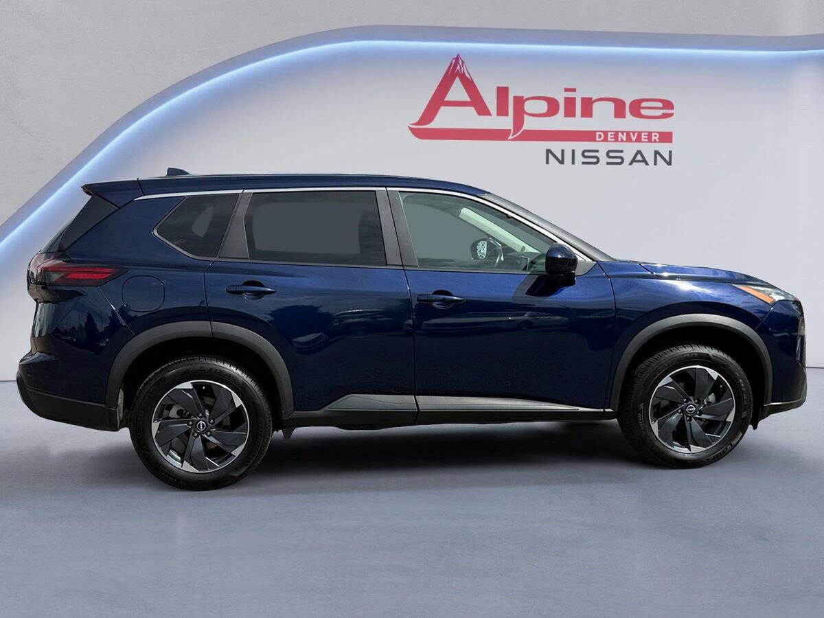 Used 2024 Nissan Rogue SV AWD/4WD image 6