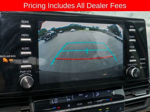 Used 2022 Toyota Sienna XLE FWD image 9