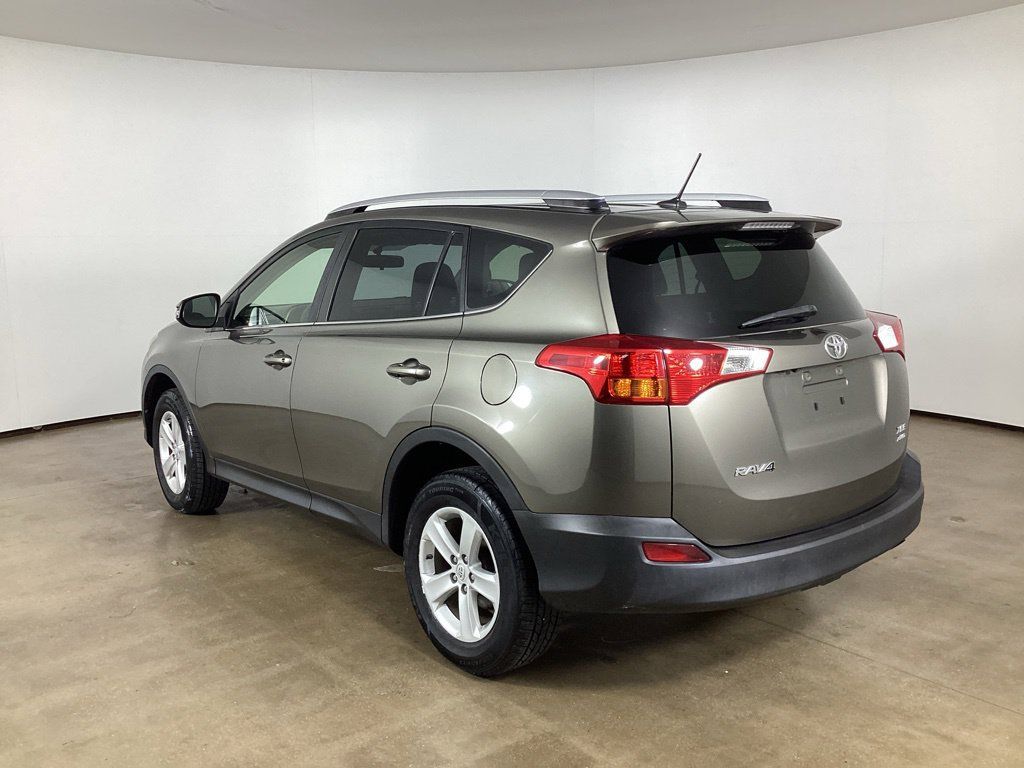 Used 2014 Toyota RAV4 XLE AWD/4WD image 7