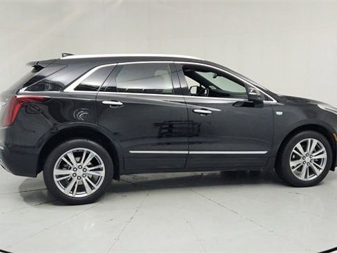 Certified 2024 Cadillac XT5 Premium Luxury w/ LPO, Floor Liner Package image 6