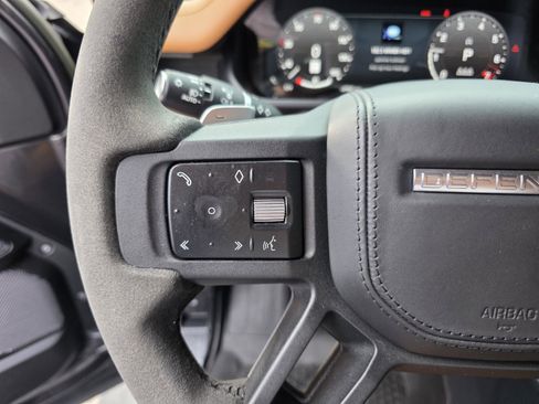 Used 2023 Land Rover Defender 110 image 14