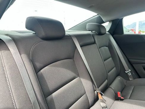 Used 2024 Chevrolet Malibu LT FWD image 15