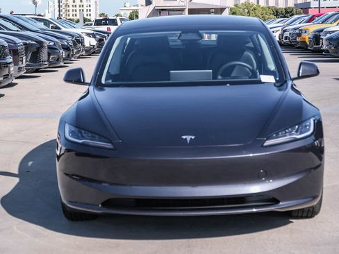 Used 2025 Tesla Model 3 Long Range RWD image 2