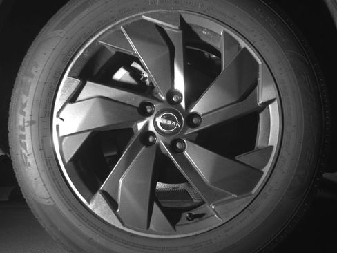 Used 2025 Nissan Rogue SV FWD image 15