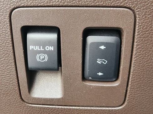 Used 2019 Ford F150 King Ranch w/ Equipment Group 601A Luxury RWD image 19