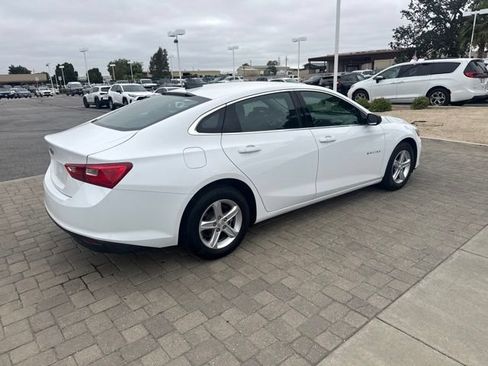 Used 2019 Chevrolet Malibu LS FWD image 2