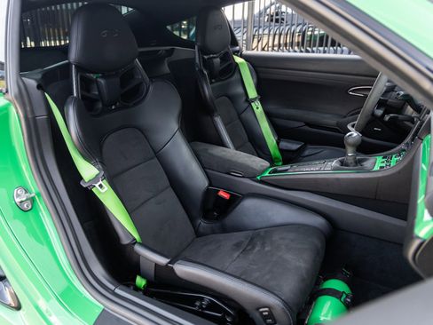 Used 2023 Porsche 718 Cayman GT4 image 43