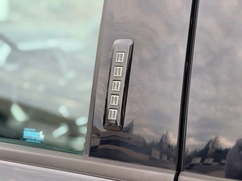 Used 2015 Ford F150 Lariat w/ Equipment Group 502A Luxury image 34