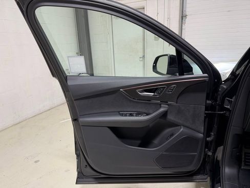 Used 2024 Audi SQ7 Premium Plus image 12