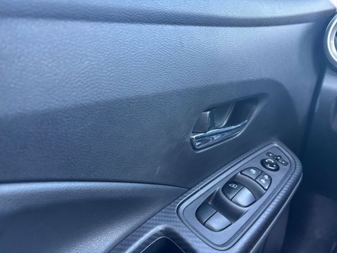 Used 2025 Nissan Versa SV image 18