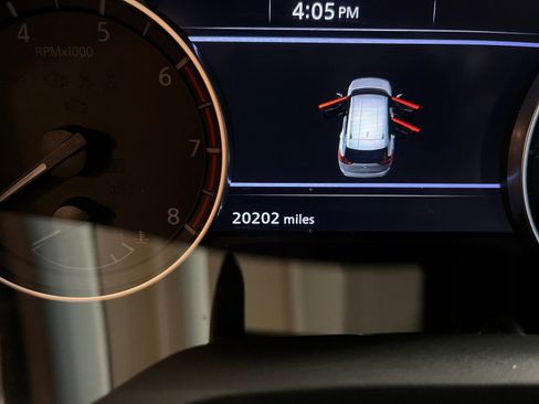 Used 2025 Nissan Rogue SV image 41