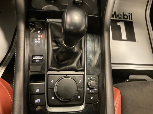 Used 2024 MAZDA MAZDA3 s image 9