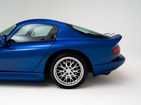 Used 1997 Dodge Viper GTS RWD image 10