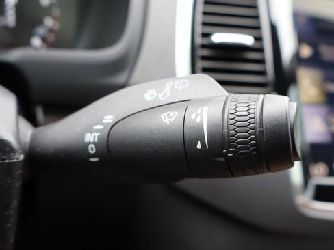 Used 2018 Volvo XC90 T6 Momentum w/ Convenience Package image 37