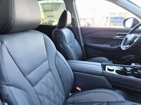 New 2026 Nissan Rogue Platinum w/ Platinum Premium Package image 13