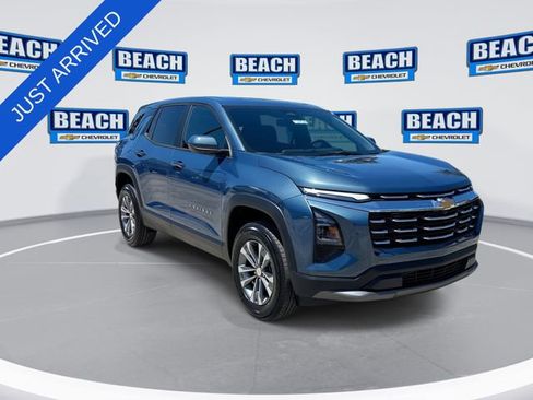 New 2026 Chevrolet Equinox LT w/ Convenience Package II FWD image 2