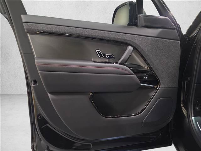 New 2027 Land Rover Range Rover Sport Dynamic SE AWD/4WD image 27