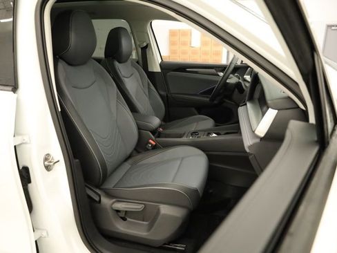 New 2026 Volkswagen Tiguan SE AWD/4WD image 31