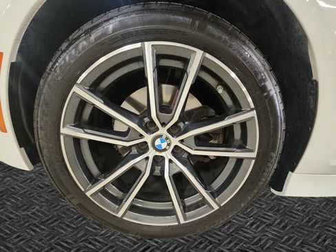 Used 2022 BMW 330i xDrive Sedan w/ Convenience Package AWD/4WD image 11